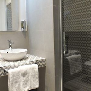 Family Room Private Bathroom
